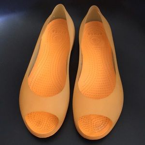 Adriana Peep Toe Orange Sandals Crocs - Size 8